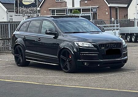 Audi Q7 3.0 TDI quattro 3x S LINE