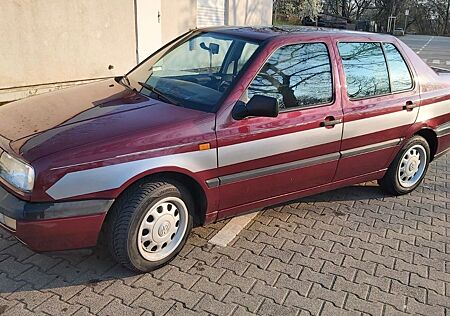 VW Vento Volkswagen 1.8 GLX Auto GLX