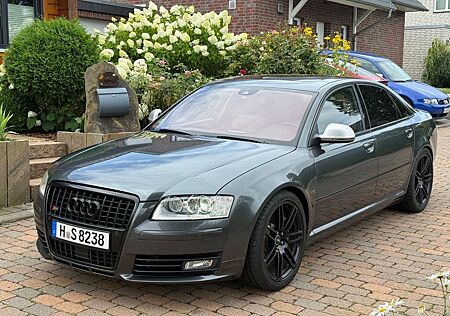 Audi S8 5.2 Facelift / Alcantarahimmel / ACC / Standh