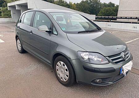 VW Golf Plus Volkswagen 1.6 AHK TÜV neu 2027