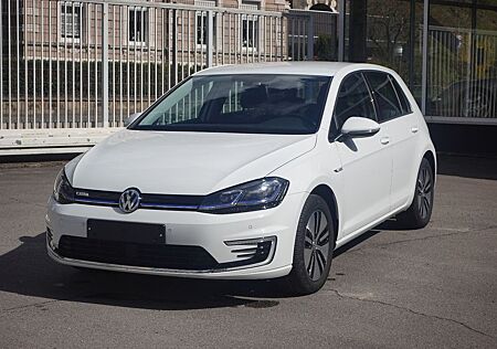 VW Golf Volkswagen e- VII Lim. CCS-Ladedose Navi LED PDC