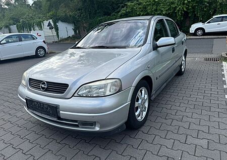 Opel Astra 1.6 16V Selection Automatik