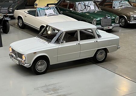 Alfa Romeo Giulia 1300 Ti, original + nahezu perfekt