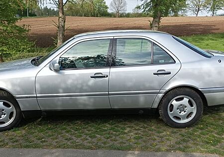 Mercedes-Benz C 180 ELEGANCE Automatik Klima