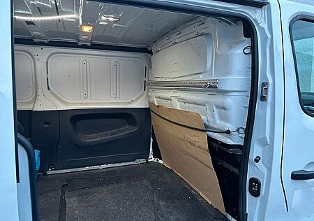 Renault Trafic 2x im Packet
