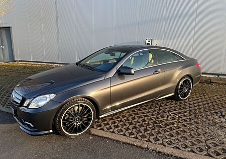 Mercedes-Benz E 500 E500 Coupé Avantgarde, AMG Paket, 19Zoll, Kamera
