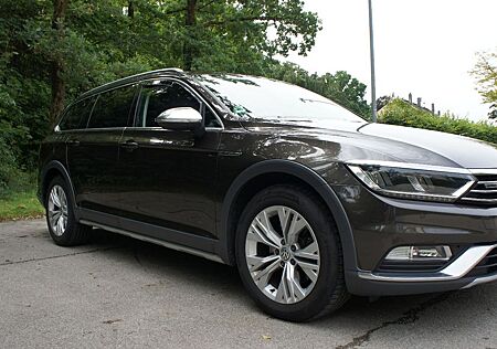 VW Passat Alltrack Volkswagen 2.0 TSI DSG BMT 4MOTION Allt...