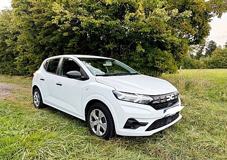 Dacia Sandero TCe 90 Essential Essential