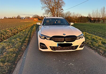 BMW 330e xDrive Touring M Sport A. M Sport