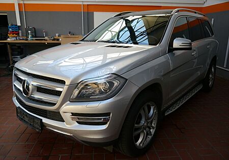 Mercedes-Benz GL 350 BlueTec 4Matic*7-Sit.*Pano*Dist*R.Kam*AHK