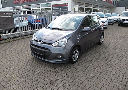 Hyundai i10 blue Trend. schöne Innenausstattung.