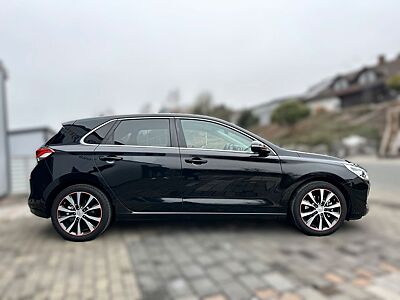 Hyundai i30 1.4 T-GDI Intro LED Kamera scheckheft