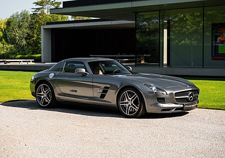 Mercedes-Benz SLS AMG 63 AMG / BURMESTER / DESIGNO / LOW MILEAGE