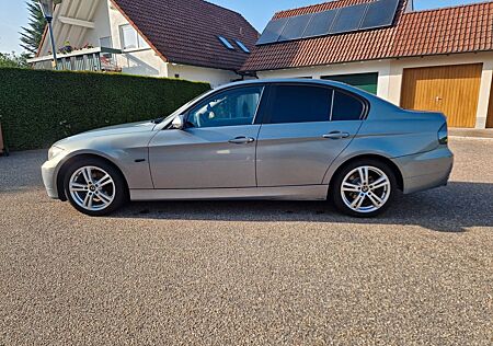 BMW 320i -