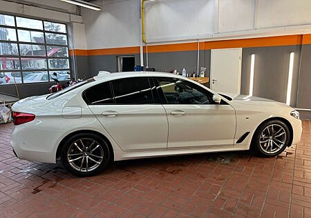 BMW 530iA Limousine*M-Sport*Head-UP*Kamera*Alcantara