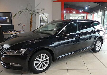 VW Passat Volkswagen Variant Comfortline*Navi*SHZ*ACC*PDC