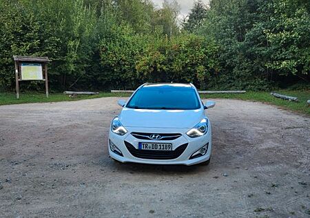 Hyundai i40 cw 1.7 CRDi Premium 100kW Automatik Premium