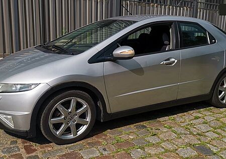 Honda Civic 2.2i-CTDi NAVI Xenon Klima TEMPOMAT