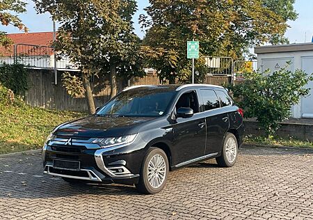 Mitsubishi Outlander PHEV Top 4WD/GSD/Carplay/SHZ+LHZ/360°/