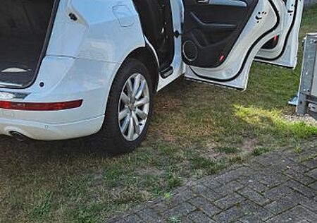 Audi Q5 3.0 TDI DPF S tronic quattro -