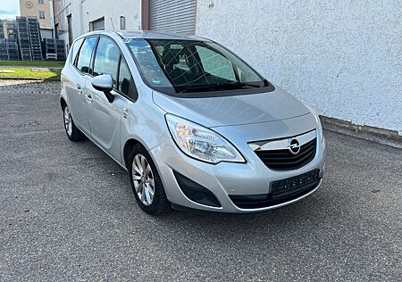 Opel Meriva B Active Automatik