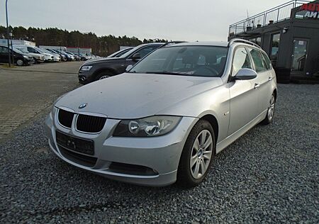 BMW 318i Touring