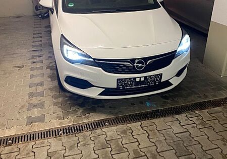 Opel Astra Sports Tourer - fast Vollauslastung