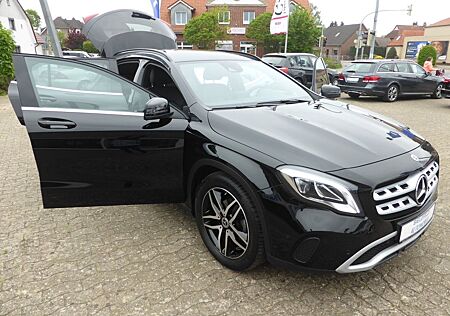 Mercedes-Benz GLA 200 GLA-Klasse 7G-Tronic Style facelift LED