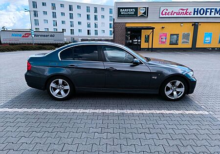 BMW 325i - Automatik
