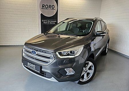 Ford Kuga 1.5 EcoBoost Titanium + Bi-Xenon/RFK/AHK