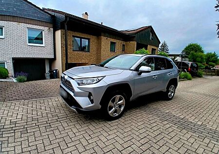 Toyota RAV 4 2.5 Hybrid BESITZER VON NEU!!!