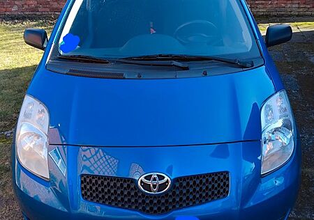 Toyota Yaris 1,0-l-VVT-i Klimaanlage air condition