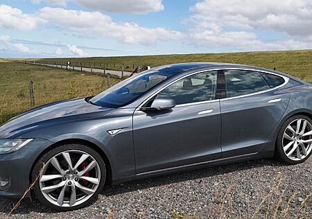 Tesla Model S P85+ mit gratis Laden, sehr gepflegt