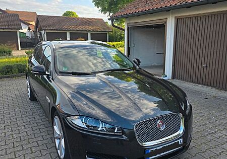 Jaguar XF 3.0 L V6 Diesel S Sportbrake -Tüv neu