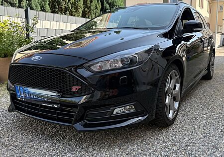 Ford Focus 2,0 EB ST Leder-Sport-Paket Turnier ST