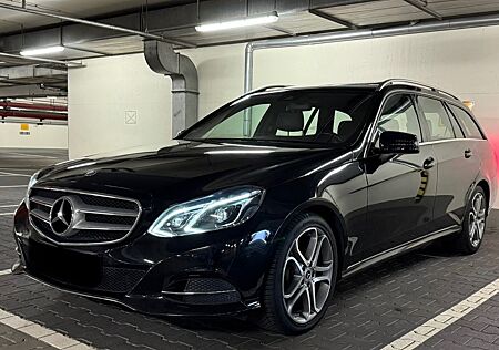 Mercedes-Benz E 220 BlueTEC T AUTO.AVANTG. .COMAND.LED.AHK