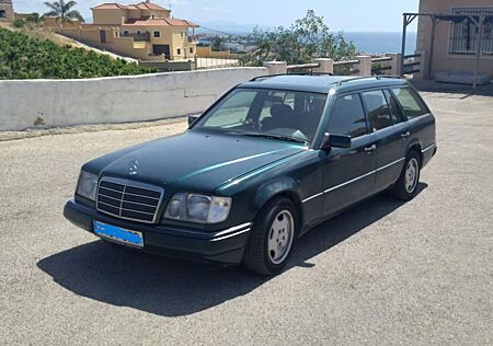 Mercedes-Benz E 280 7-Sitzer