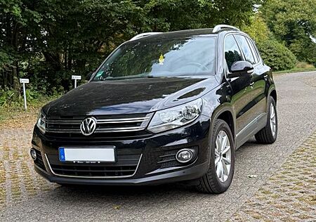 VW Tiguan Volkswagen 1.4 TSI DSG BMT LOUNGE Sport & Style ...