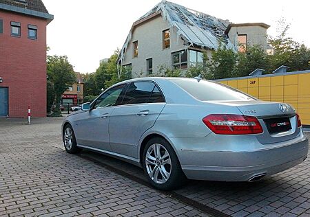 Mercedes-Benz E 220 CDI BlueEfficiency Avantgarde