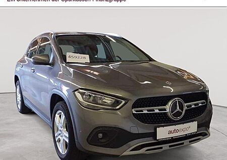 Mercedes-Benz GLA 200 4Matic 8G- Style BusiP MBUX KAM