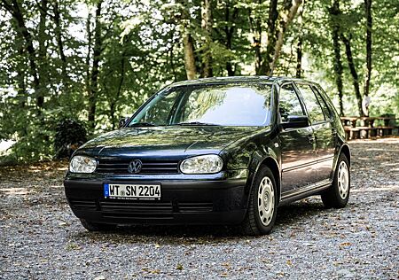 VW Golf Volkswagen 4 1.4 16V Benziner (75 PS)