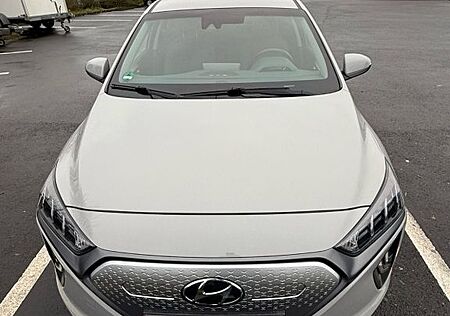 Hyundai Ioniq ELEKTRO Style SCHECKHEFTGEPFLEGT