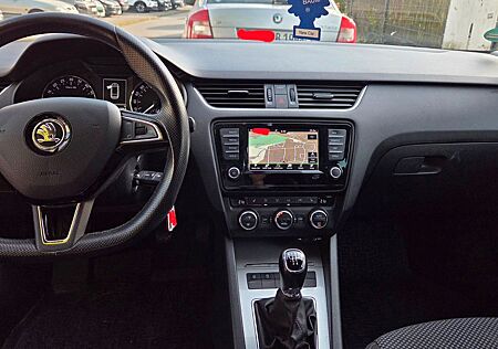 Skoda Octavia 1.6 TDI Combi 5E
