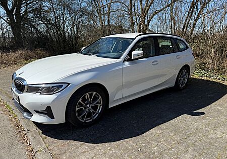 BMW 320d xDrive Touring Sport Line Automatic Spo...