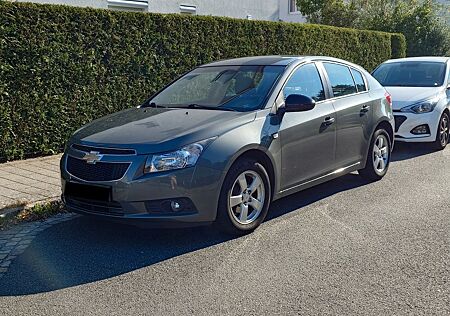 Chevrolet Cruze 1.6 LT LT