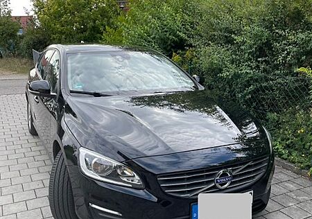 Volvo V60 D3 Neu Dieselpart.fil. neu Reifen, neu Brems