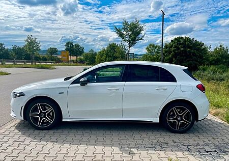 Mercedes-Benz A 250 Mercedes e DCT