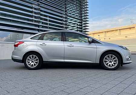 Ford Focus 2. Hand: 1,6 EcoBoost 110kW Titanium