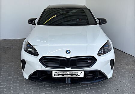 BMW M135iA xDrive5-trg. LiveCock.HUD.LED.ParkAss.SHZ