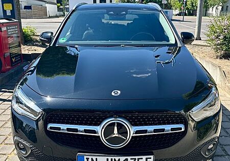 Mercedes-Benz GLA 250 GLA 250e 8-FACH*PROG.*MULTIBEAM*360°*AHK*VZA*MBU